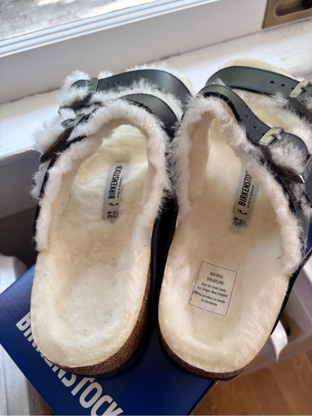 Birkenstock Arizona Shearling in Navy. NWT - Picture 7 of 9